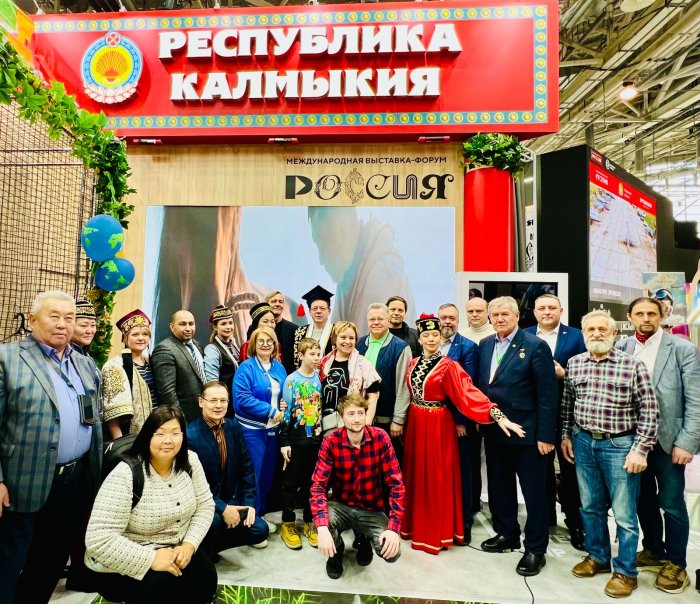 Делегаты Съезда ВОИР посетили выставку Россия на ВДНХ
